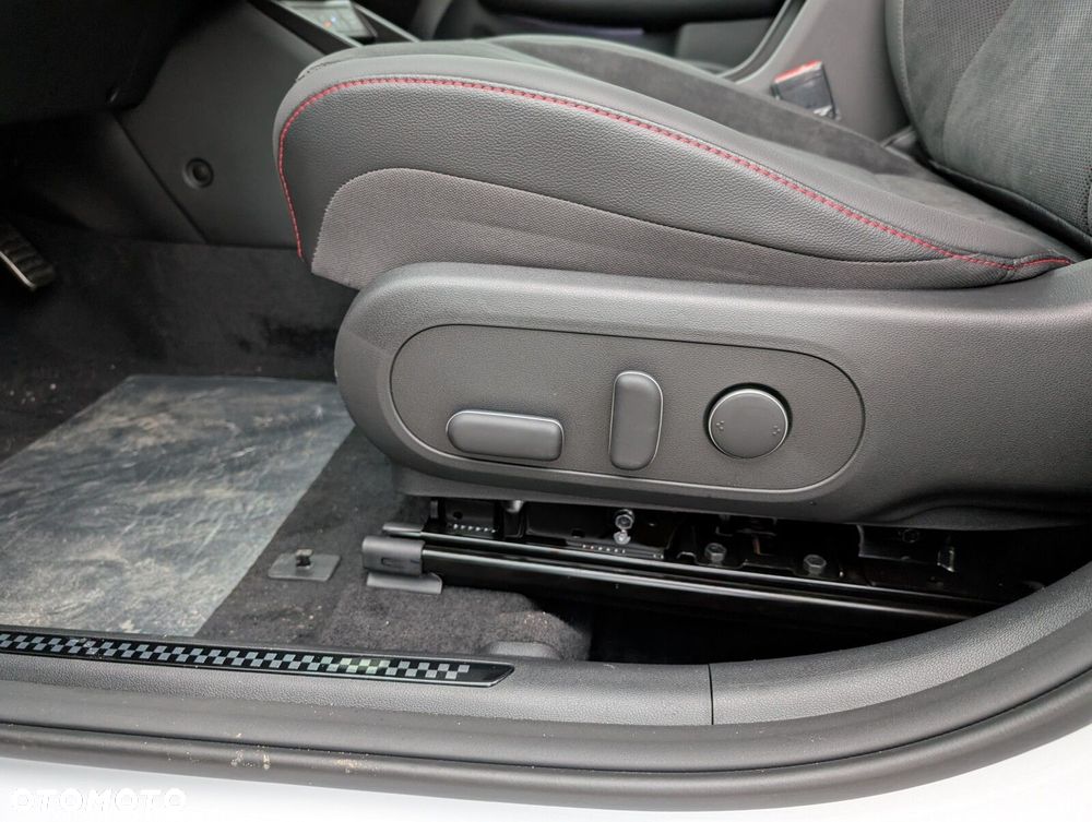 Hyundai Kona 1.6 GDI Hybrid N-Line DCT - 14