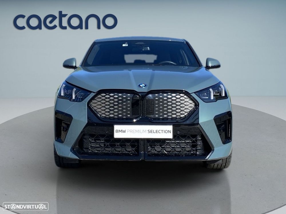 BMW iX2 eDrive20 Pack Desportivo M Pro - 25