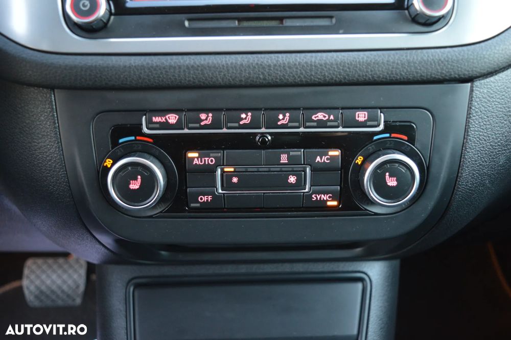 Volkswagen Tiguan 2.0 TDI DPF 4Motion BlueMotion Technology DSG Cup Sport & Style - 37