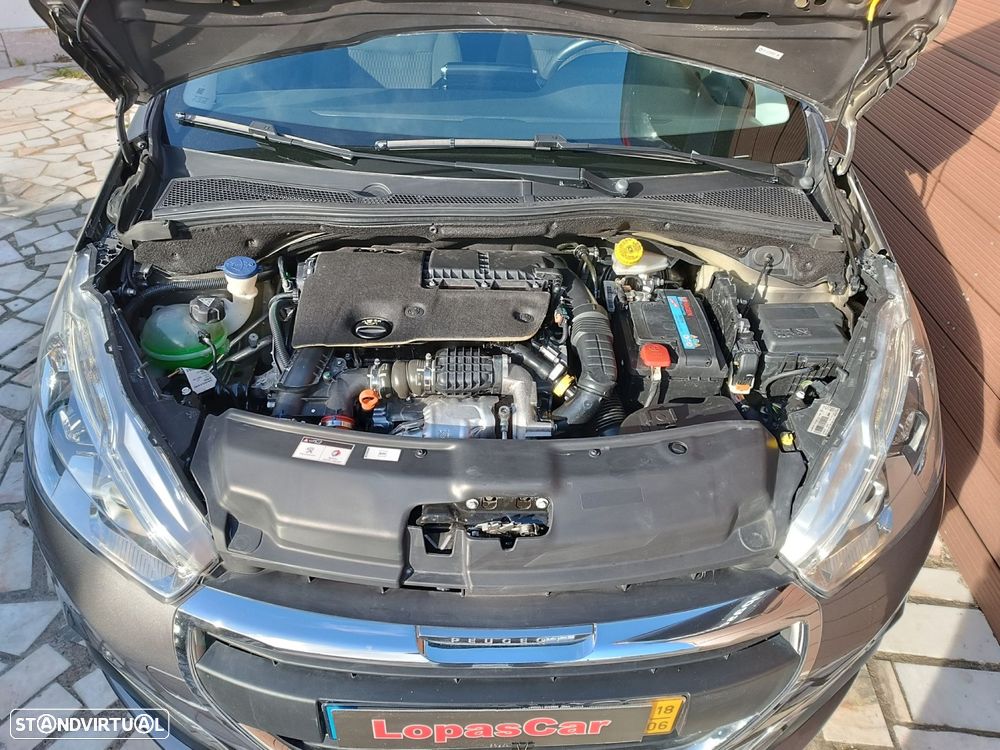 Peugeot 208 - 18