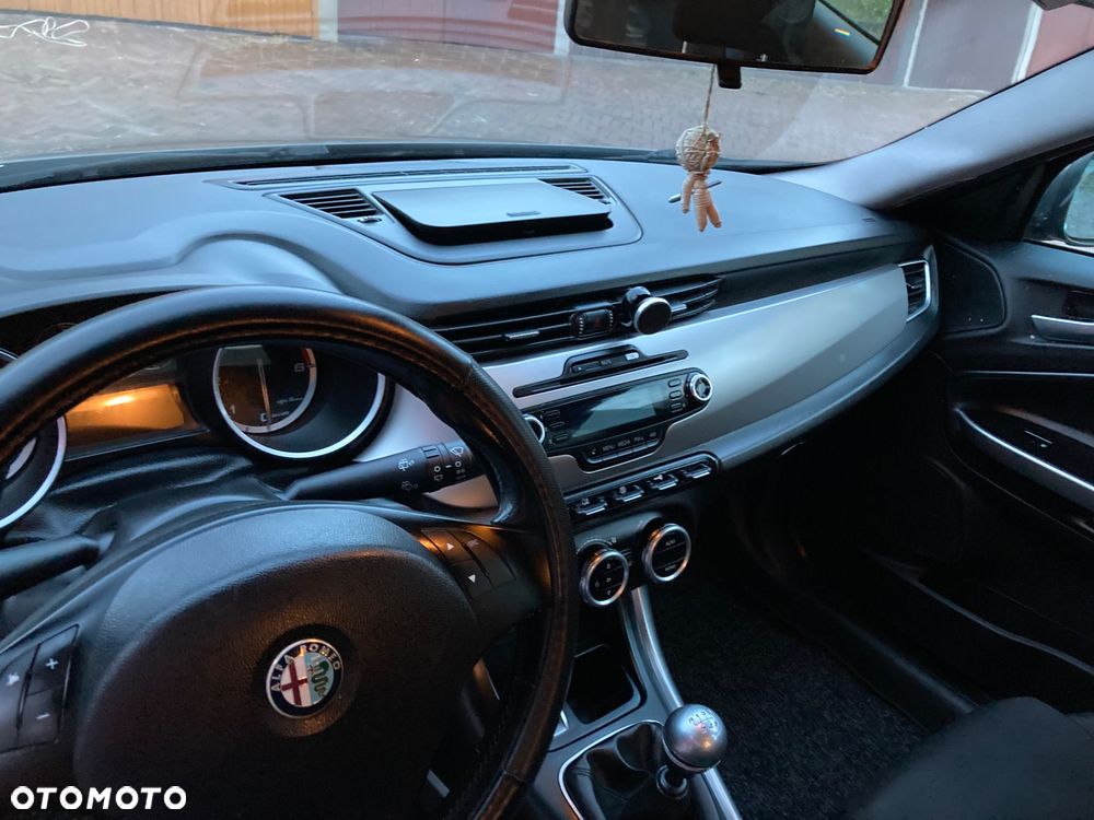 Alfa Romeo Giulietta - 24