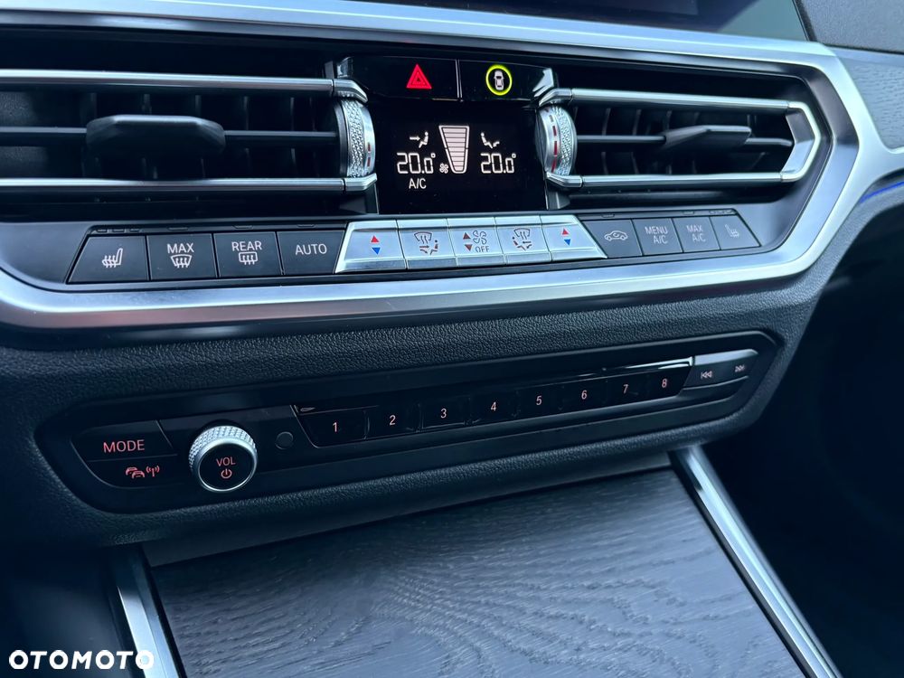 BMW Seria 3 320d xDrive Advantage sport - 16