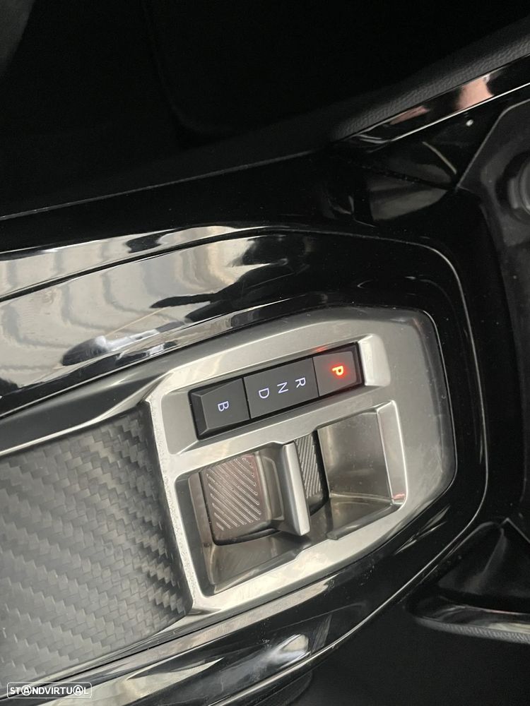 Peugeot e-2008 Allure Pack - 27