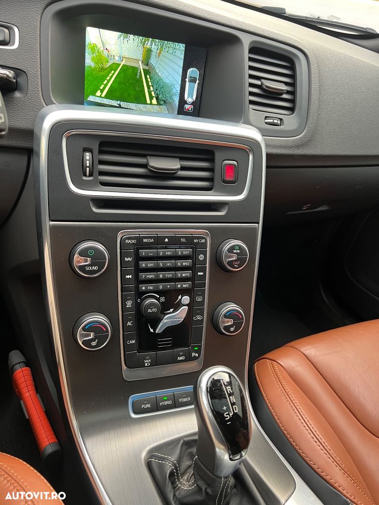 Volvo V60 D6 Plug-In-Hybrid AWD Geartronic Summum - 7