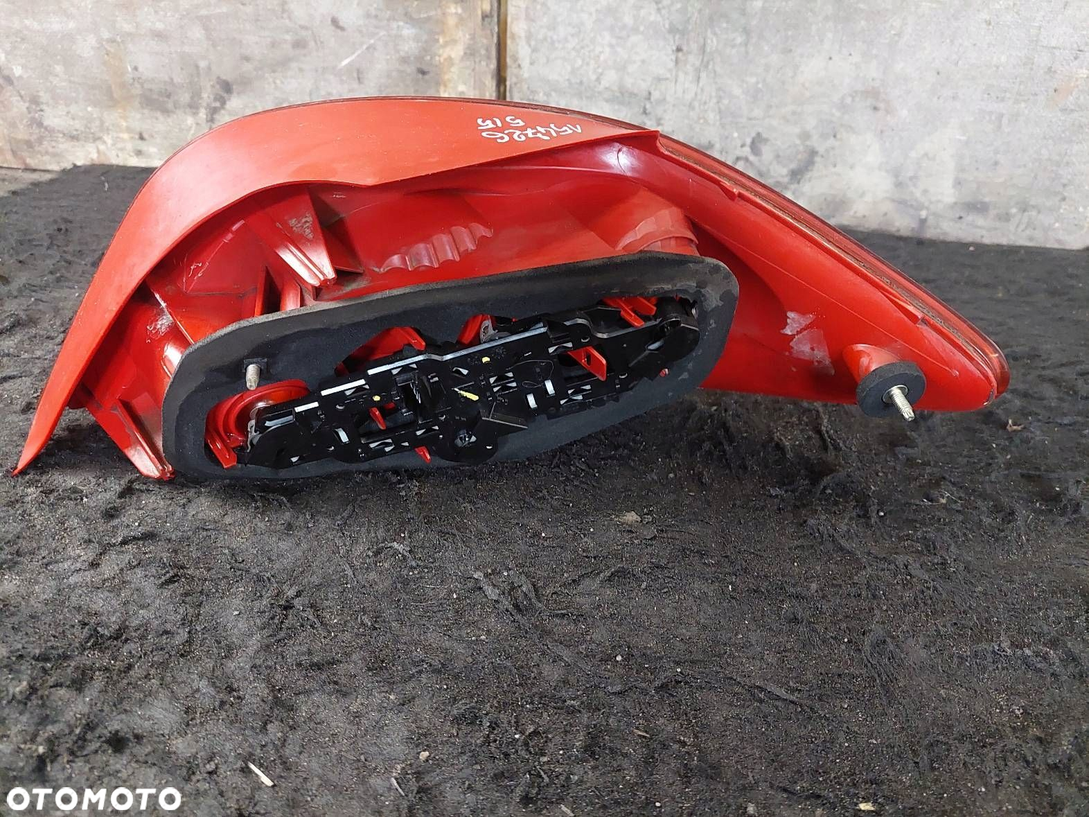 LAMPA LEWY TYŁ + PRAWY TYŁ PEUGEOT 307 I HB 5D - 14