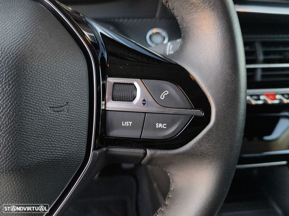 Peugeot e-208 50 kWh Allure - 18