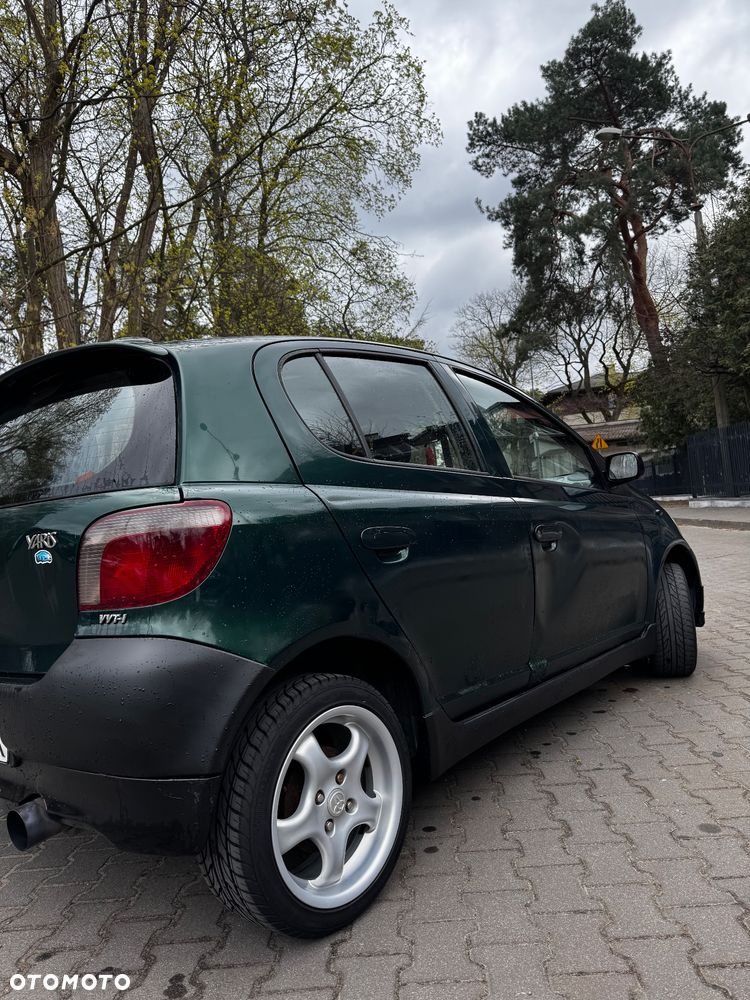 Toyota Yaris 1.0 Base - 3