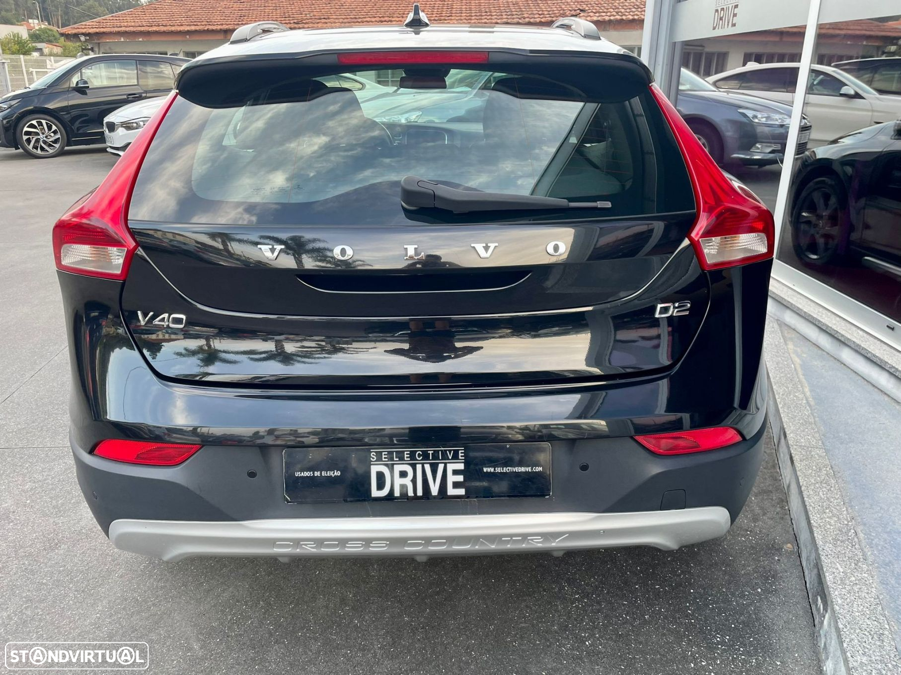 Volvo V40 Cross Country 2.0 D2 Momentum - 5