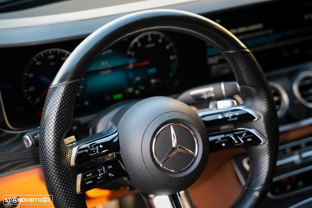 Mercedes-Benz E 300 de 4Matic 9G-TRONIC AMG Line - 7