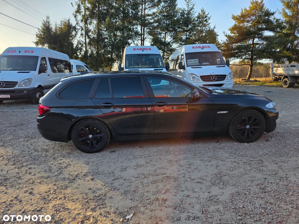 BMW Seria 5 520d Sport-Aut - 9