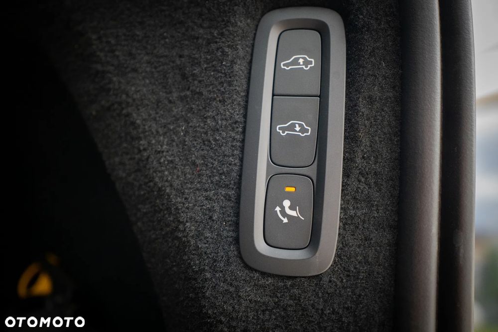 Volvo XC 90 - 37