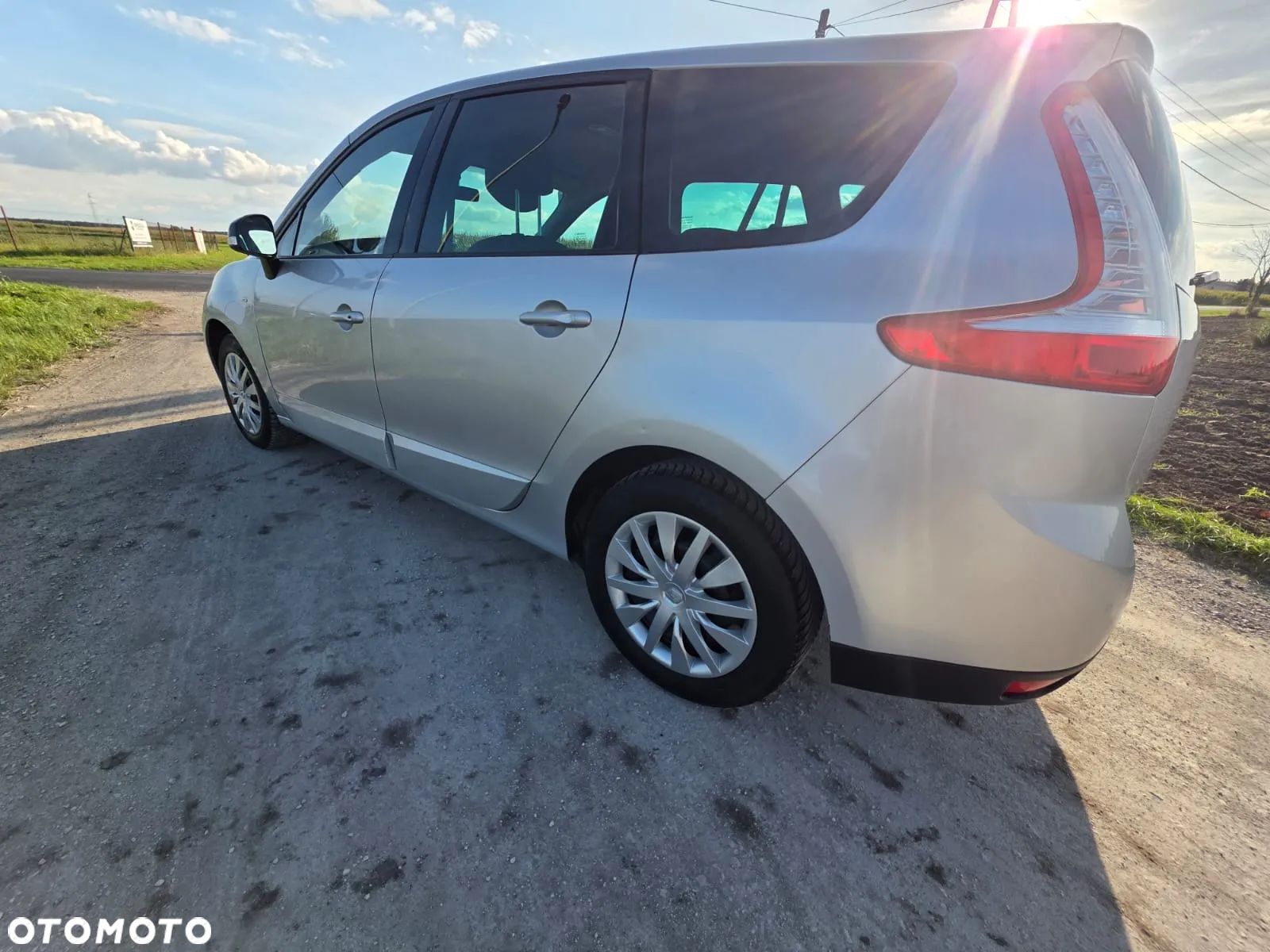 Renault Grand Scenic Gr 1.9 dCi Bose Edition - 1