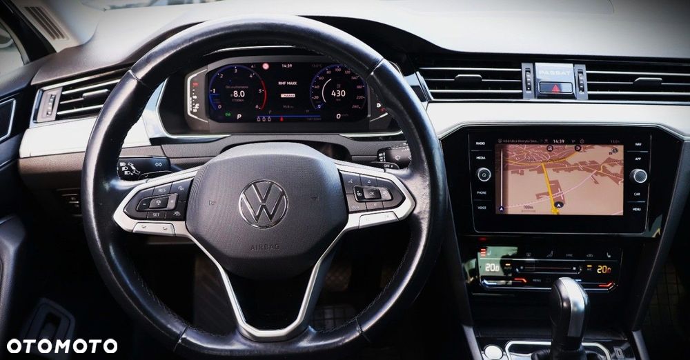 Volkswagen Passat - 22