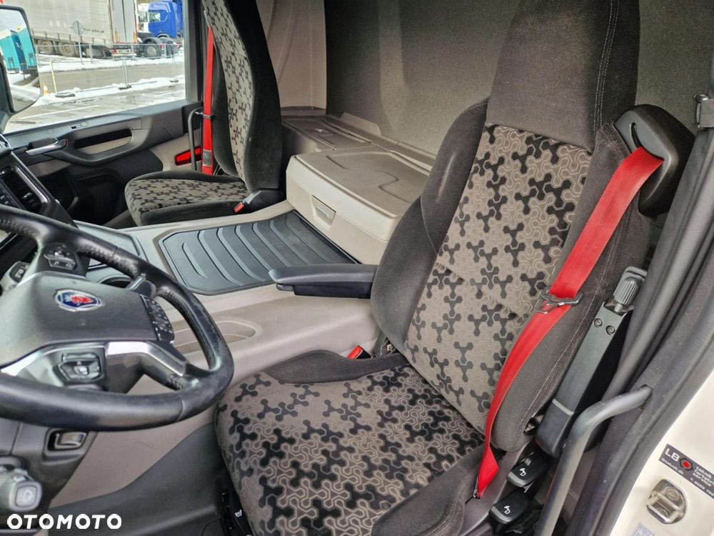 Scania P410A4X2NB Przód Na Poduszce - 22