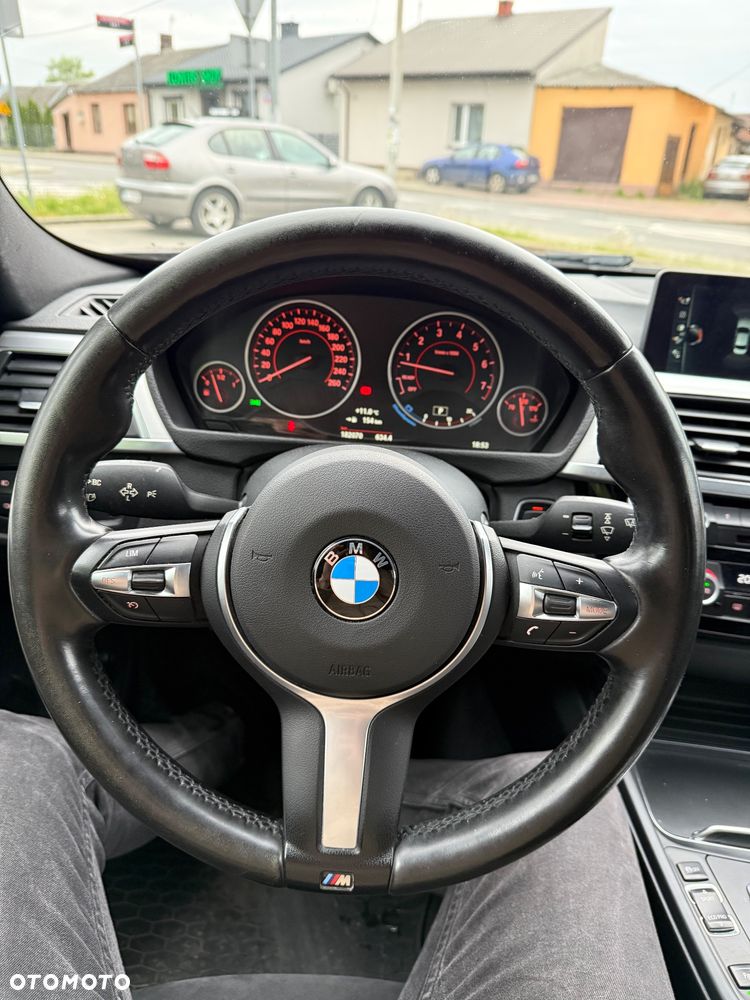 BMW Seria 3 320i xDrive M Sport - 14