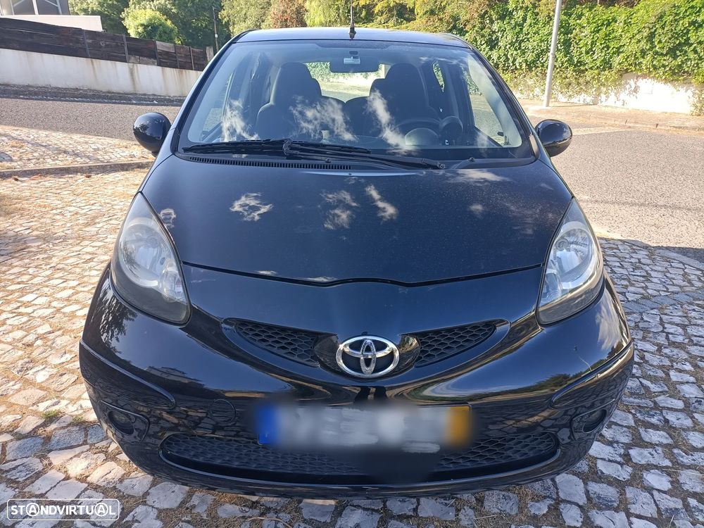 Toyota Aygo 1.0 Plus Sport Pack - 1