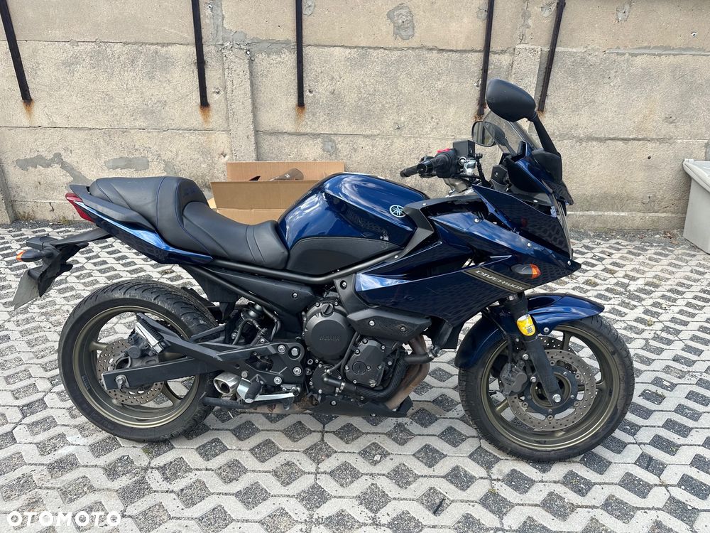 Yamaha XJ - 6