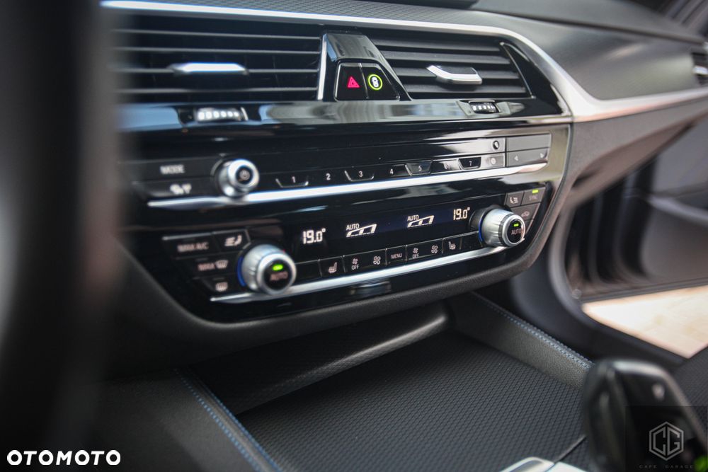 BMW Seria 5 520d MHEV M Sport sport - 23