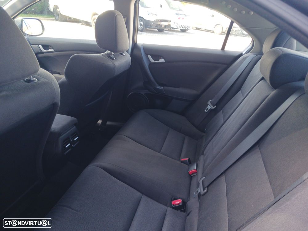 Honda Accord 2.2 i-DTEC Executive Advance - 27