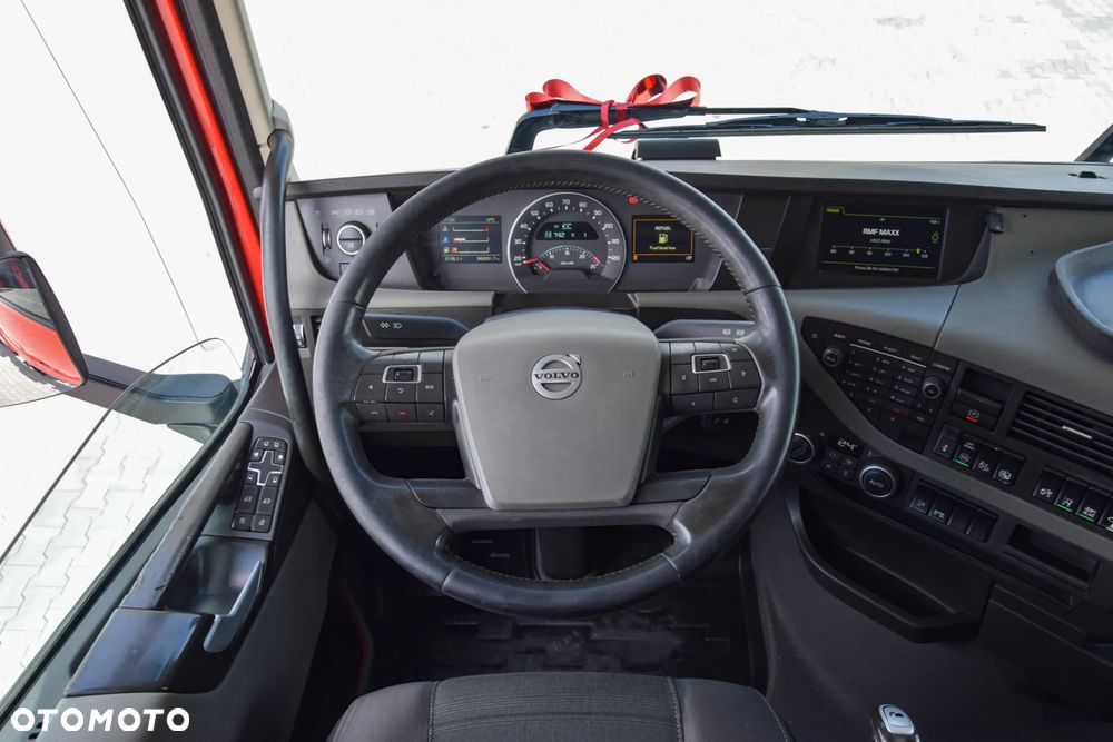 Volvo FH500 / NISKA KABINA / HYDRAULIKA / EURO 6 / ACC / LEDY / ALUFELGI / SERWISOWANY / SPROWADZONY - 22