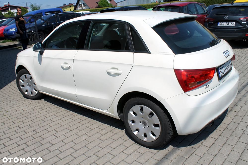 Audi A1 Sportback 1.6 TDI Ambition - 4