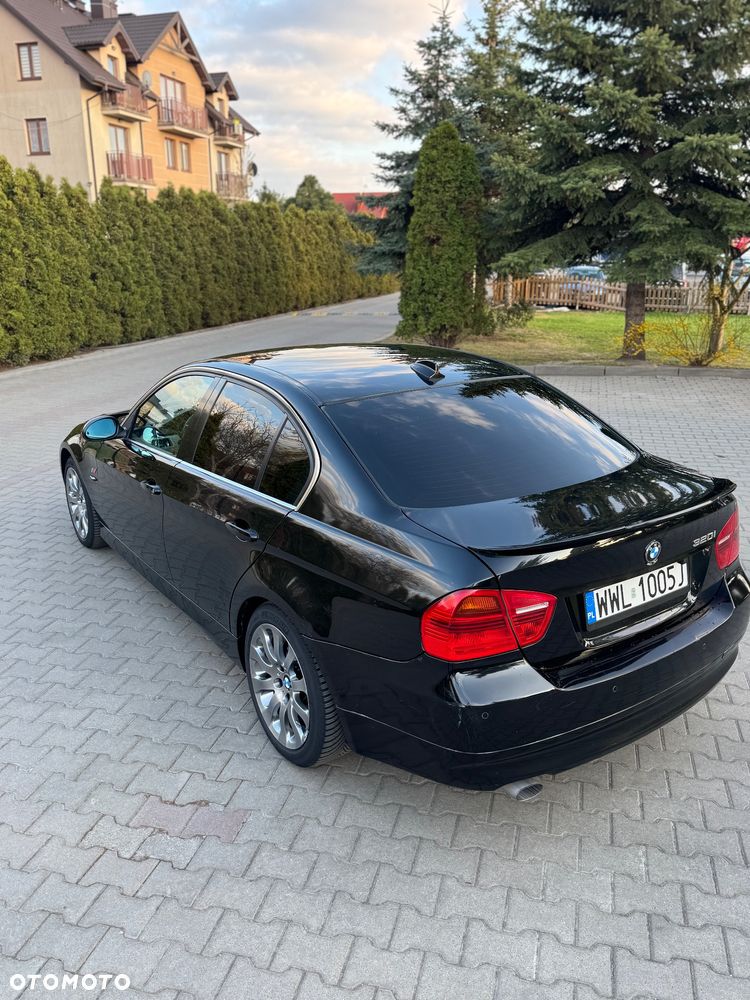 BMW Seria 3 320i - 27