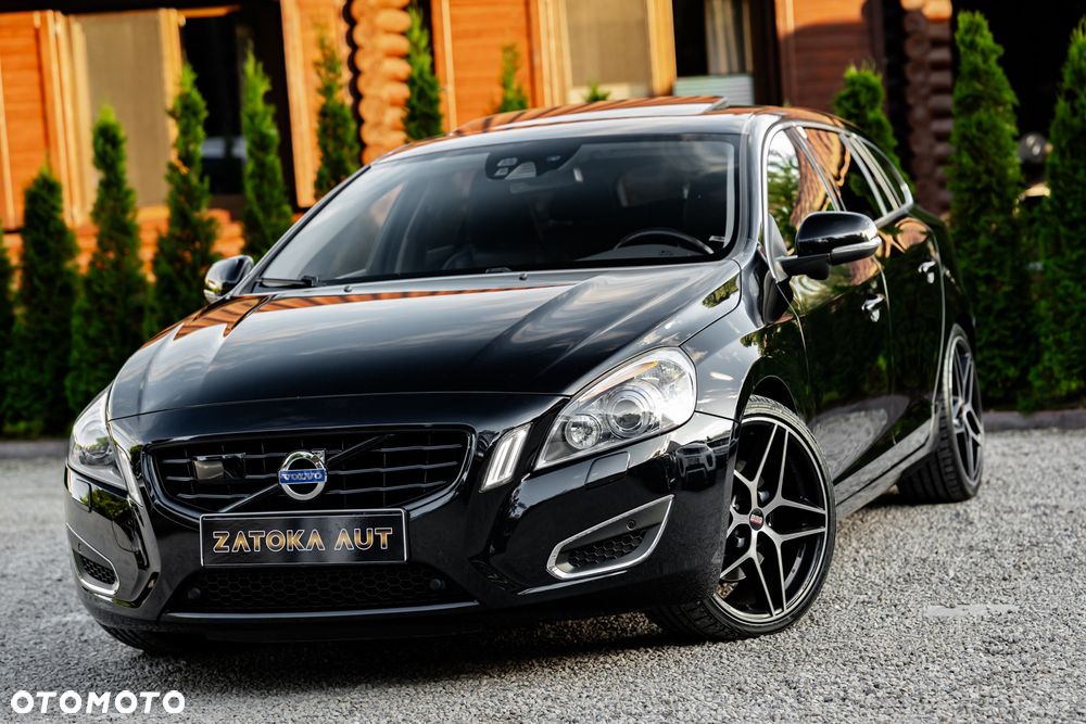 Volvo V60 T6 AWD Geartronic Summum - 1