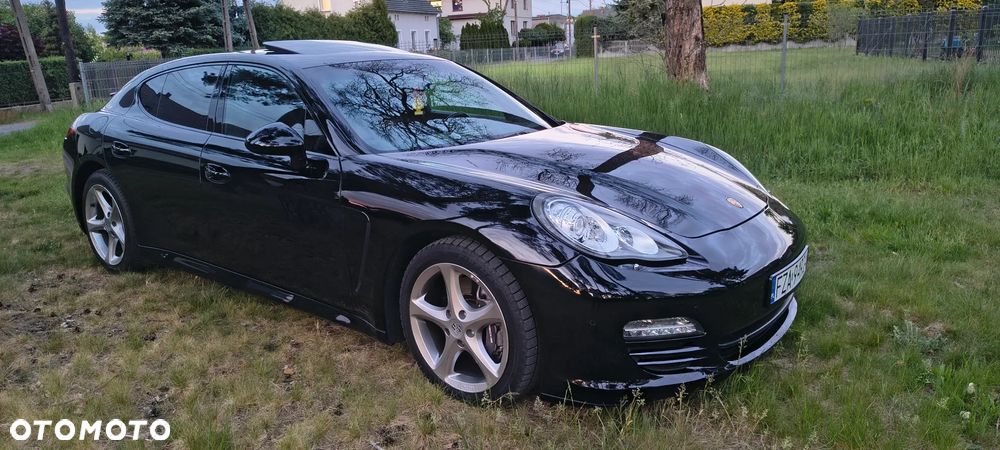 Porsche Panamera Platinum Edition PDK - 9