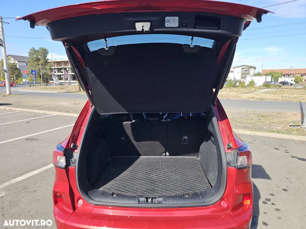 Ford Kuga - 10
