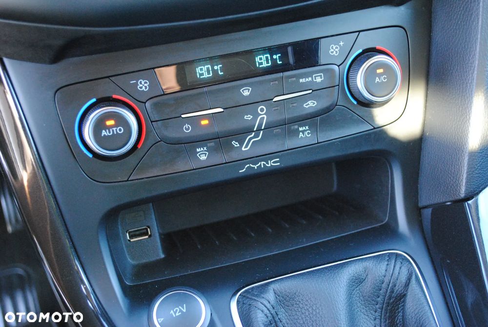 Ford Focus 2.0 TDCi Titanium ASS - 11