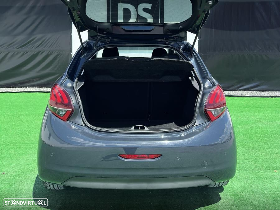 Peugeot 208 1.2 PureTech Style - 8