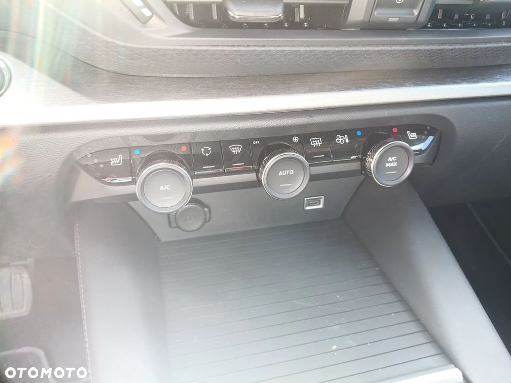 Citroën C5X 1.2 PureTech Shine EAT8 - 12