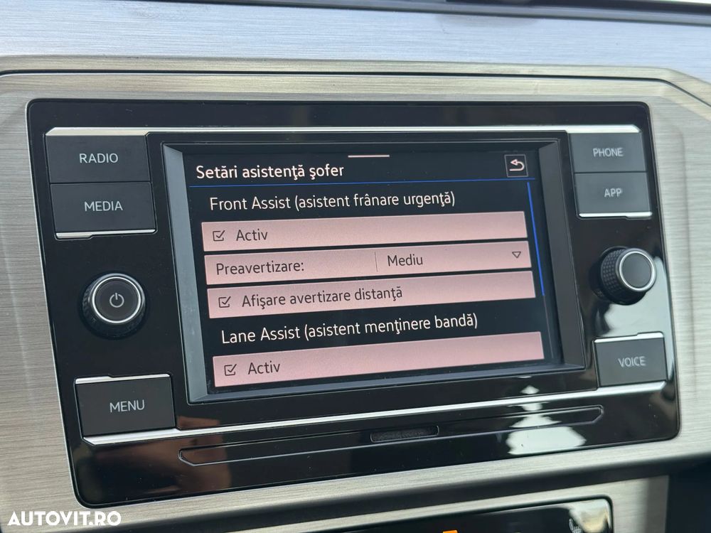 Volkswagen Passat - 20