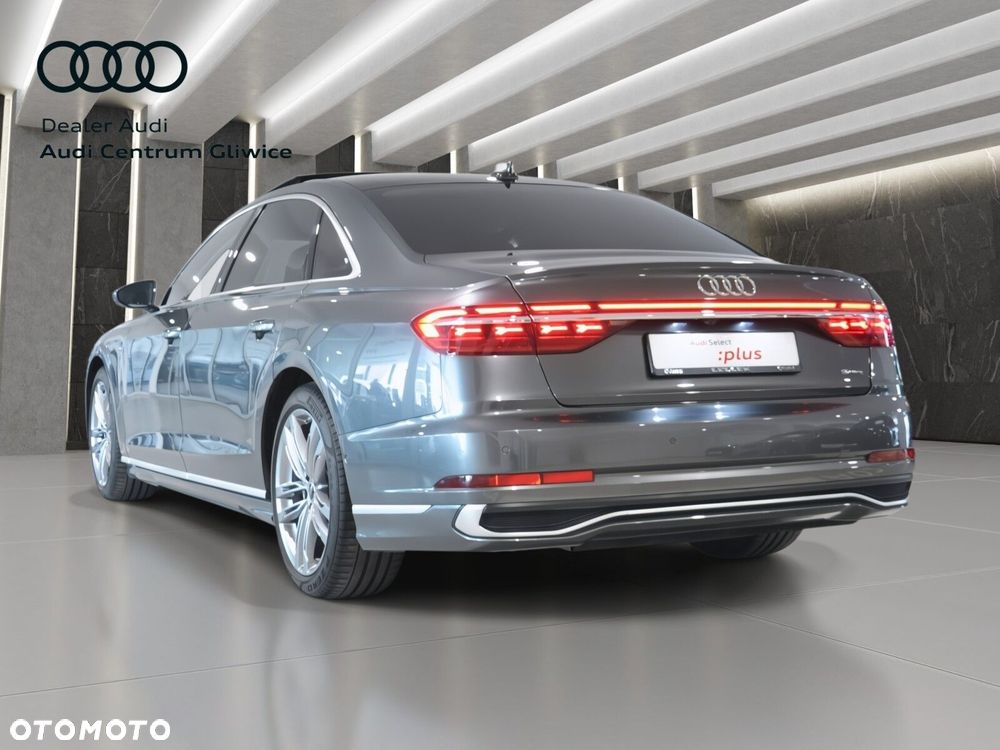 Audi A8 - 4