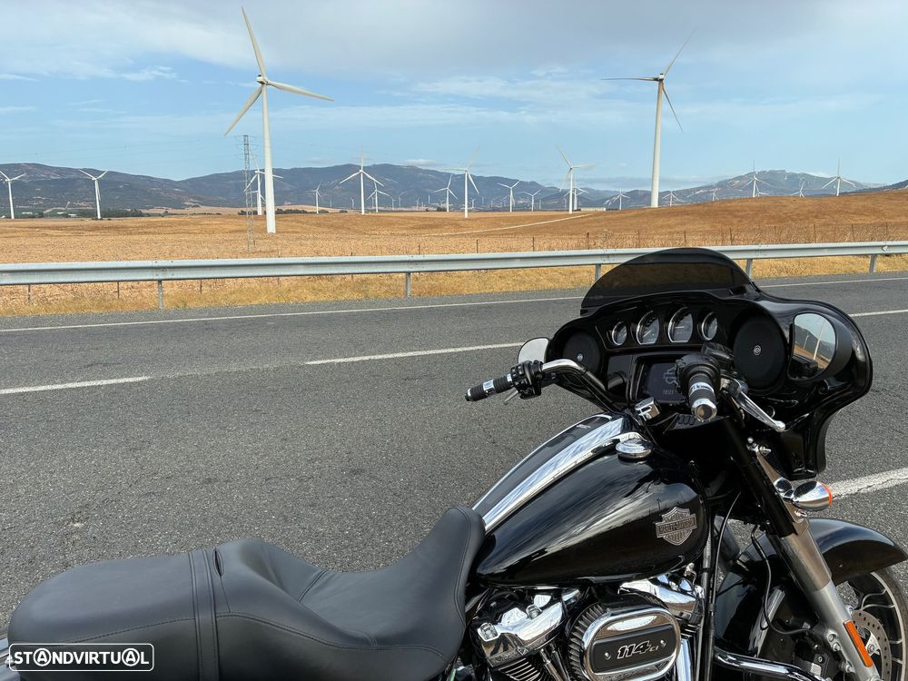 Harley-Davidson FLHXS - 1