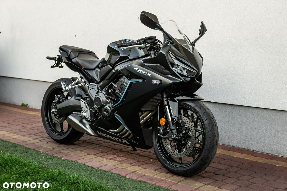 Honda CBR - 1