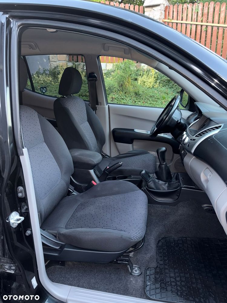 Mitsubishi L200 2.5 DID DC Intense HP - 9