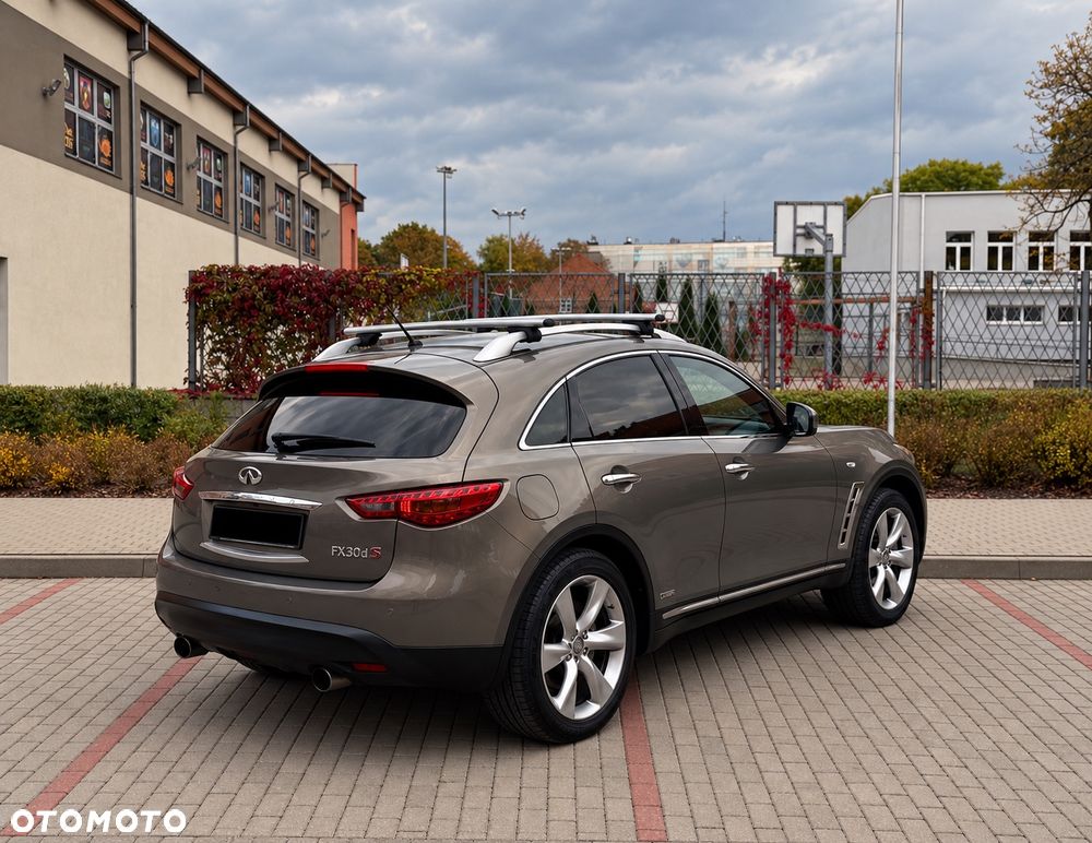 Infiniti FX FX30d S Premium - 4