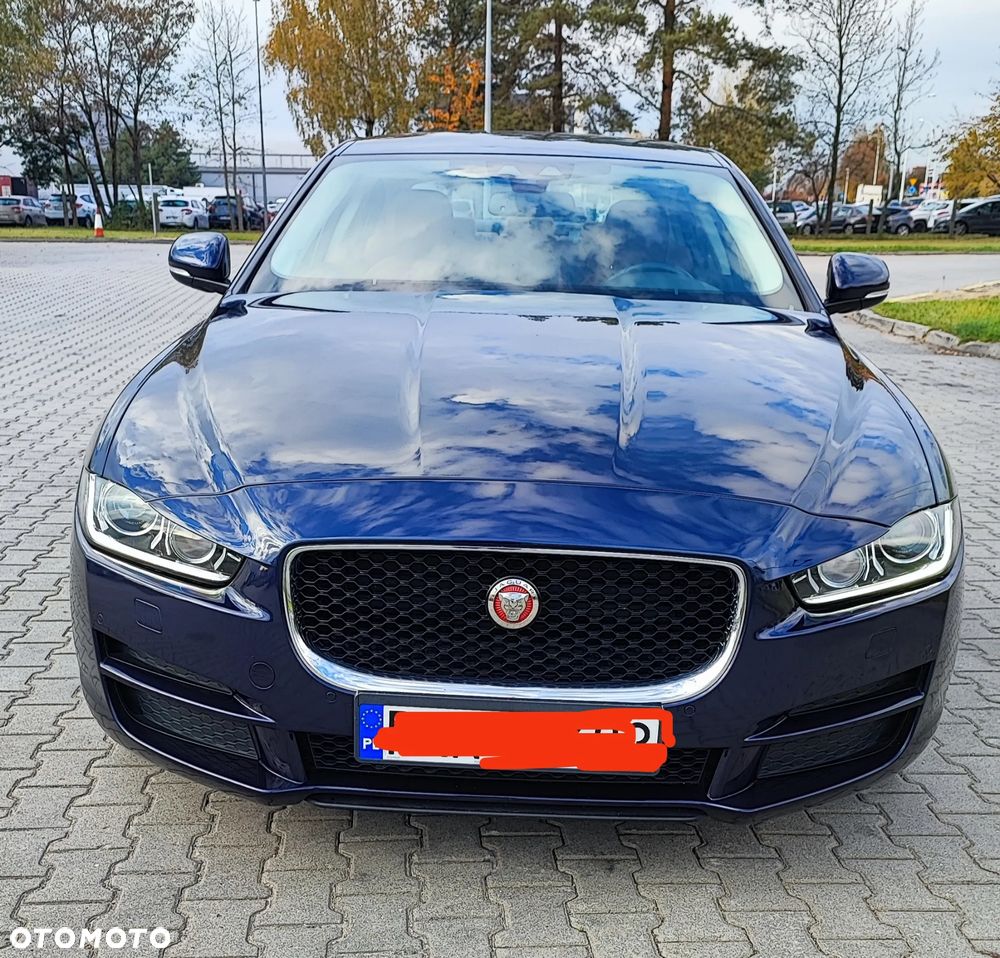 Jaguar XE E-Performance Prestige - 2