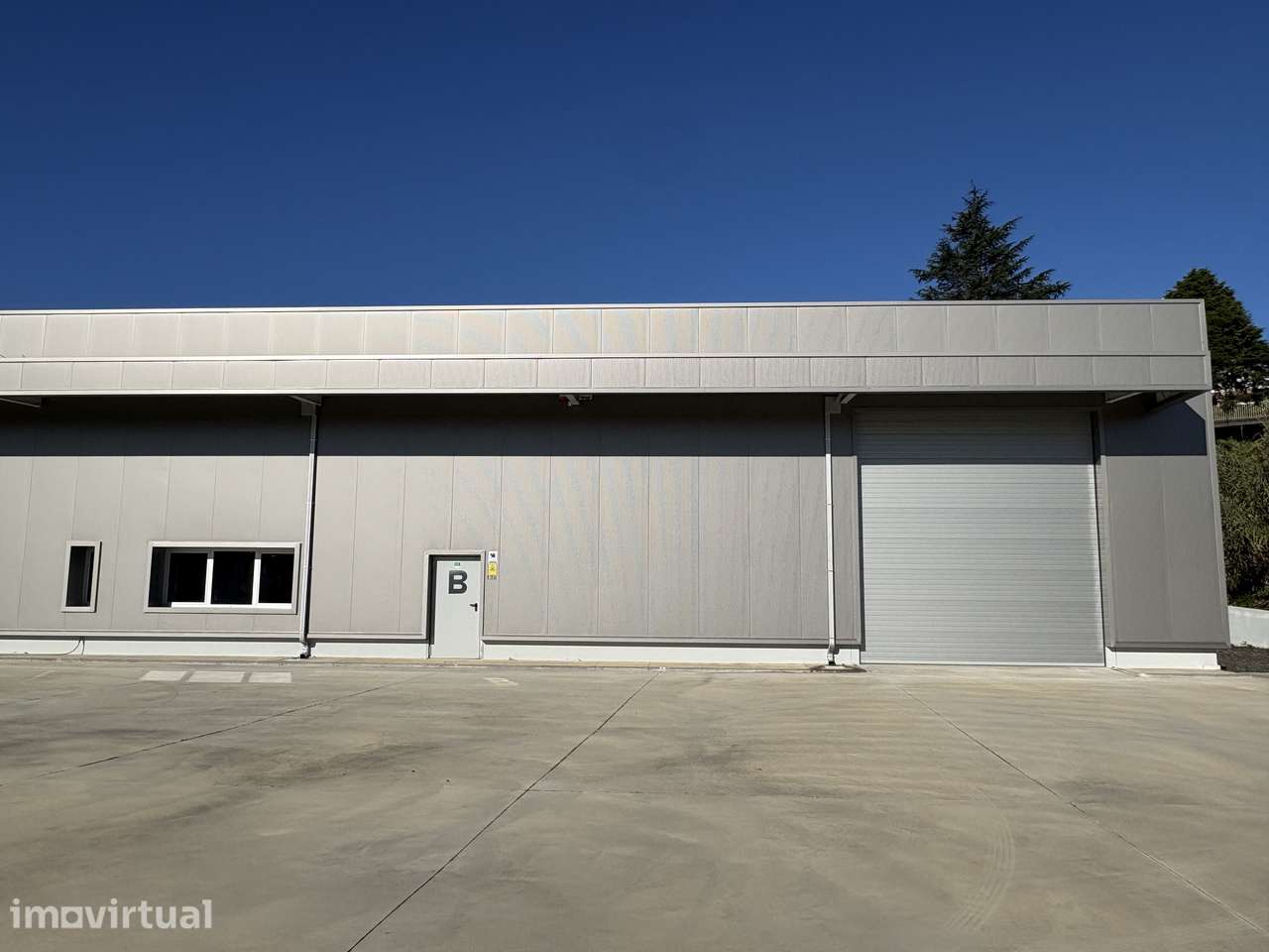 PAVILHÃO NOVO para arrendamento em frente á IC2/N1 - Grande imagem: 3/8