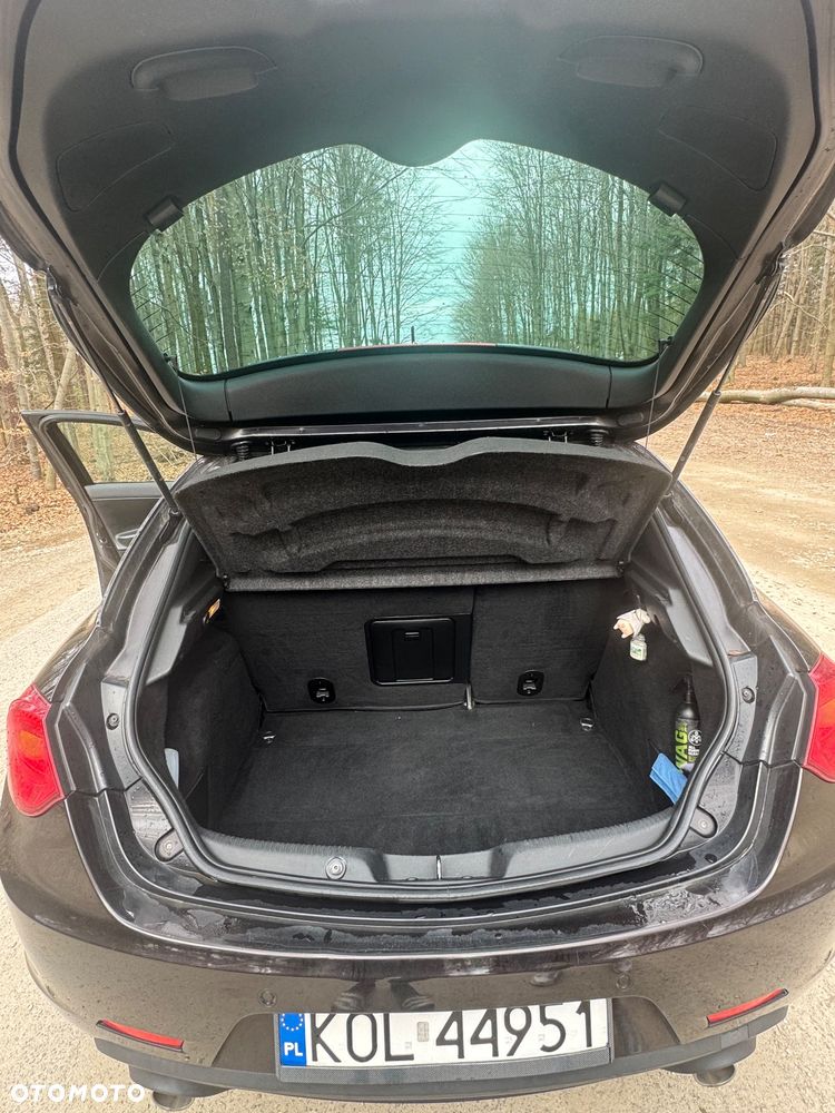 Alfa Romeo Giulietta 2.0 JTDM Exclusive - 13