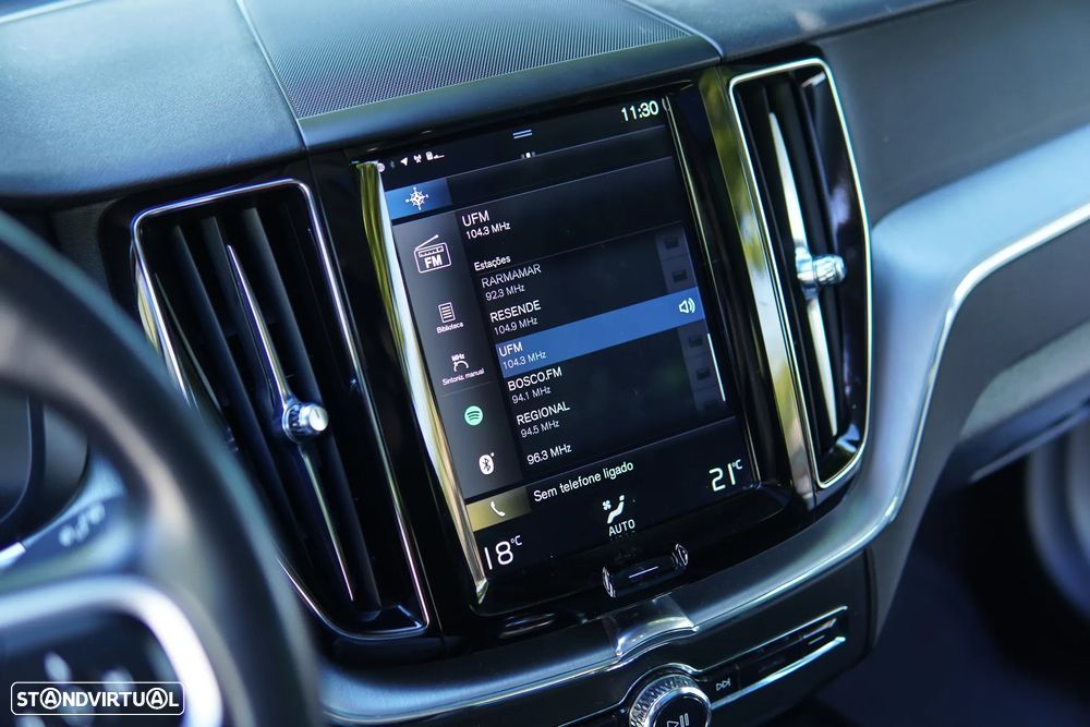 Volvo XC 60 2.0 T8 PHEV Momentum Plus AWD - 57