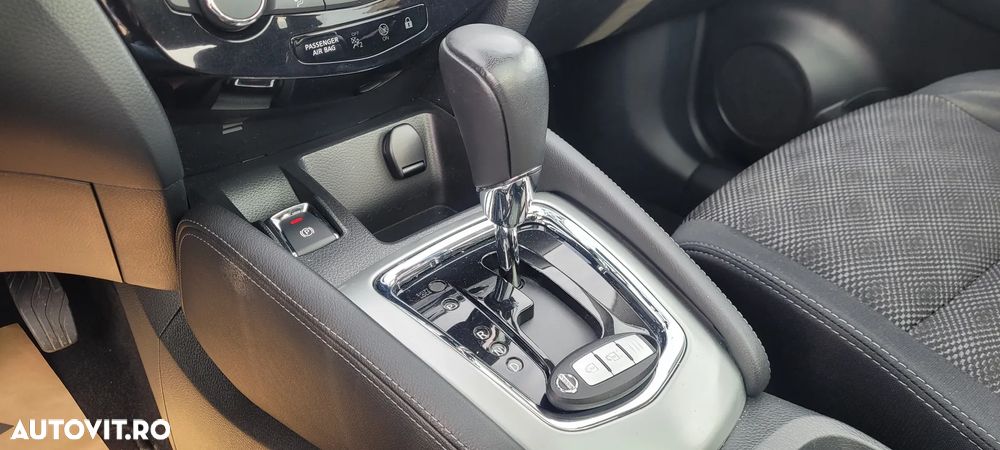 Nissan Qashqai 1.6 DCI Xtronic TEKNA - 13