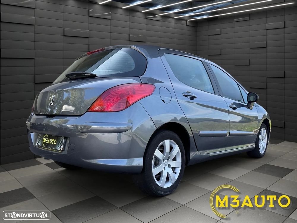 Peugeot 308 1.6 HDi Executive - 3