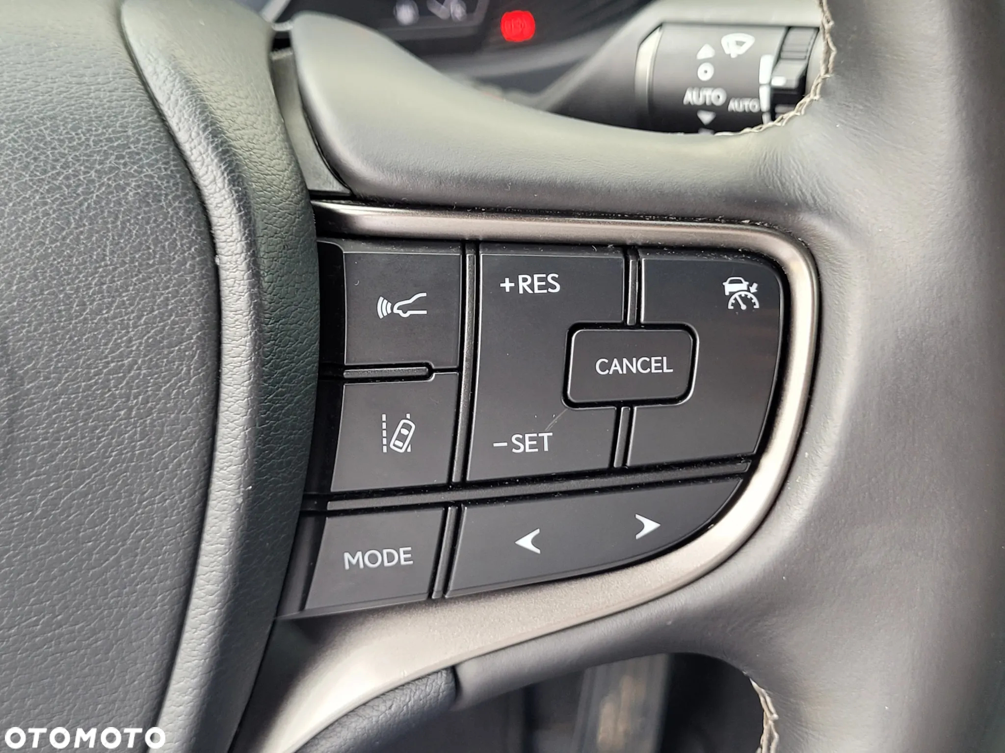 Lexus UX 250h Elegance 2WD - 27