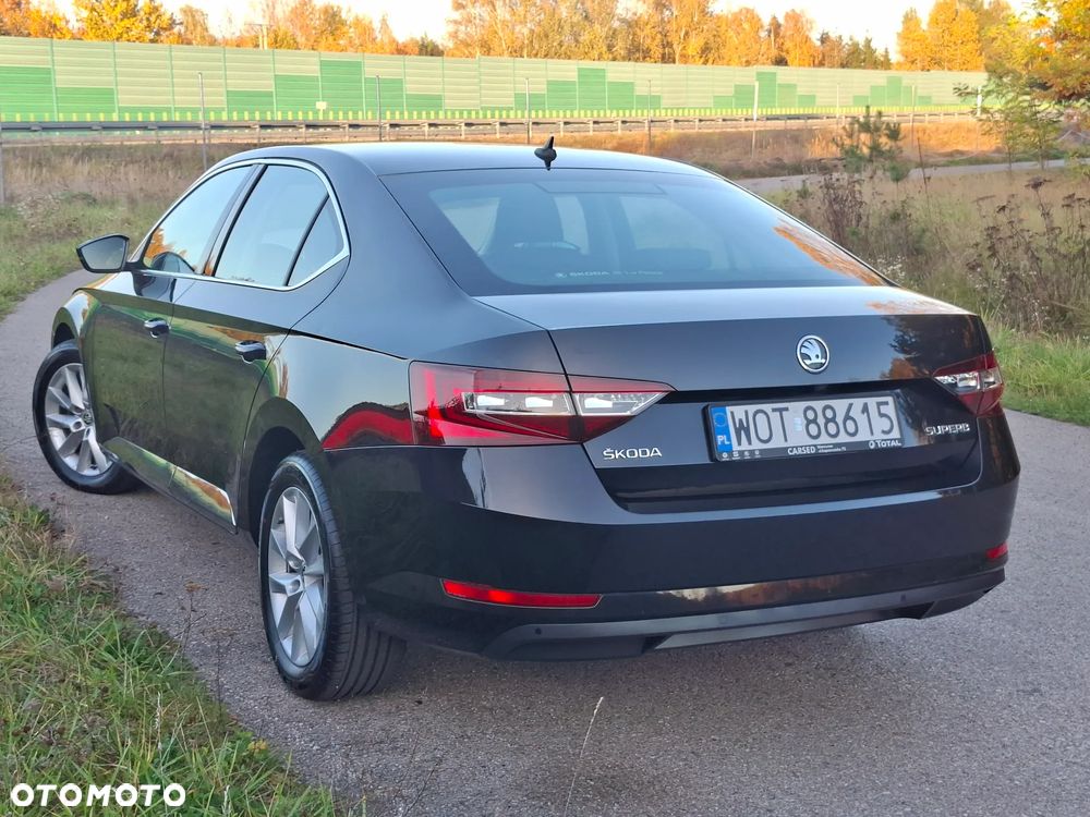 Skoda Superb 2.0 TDI SCR Ambition DSG - 14