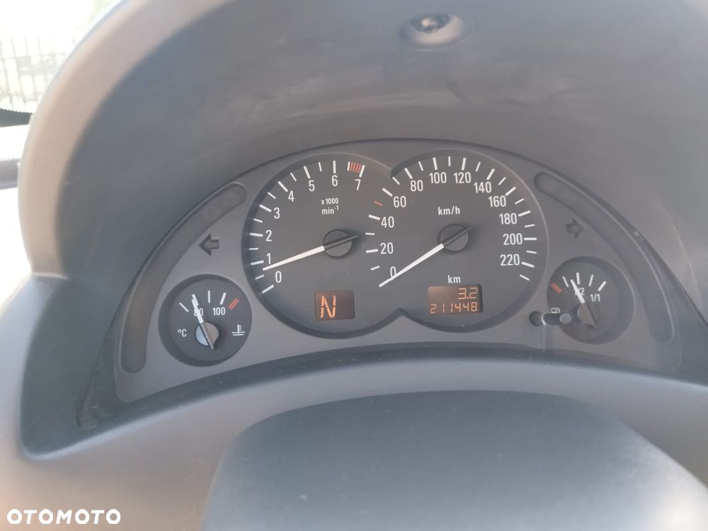 Opel Corsa - 21
