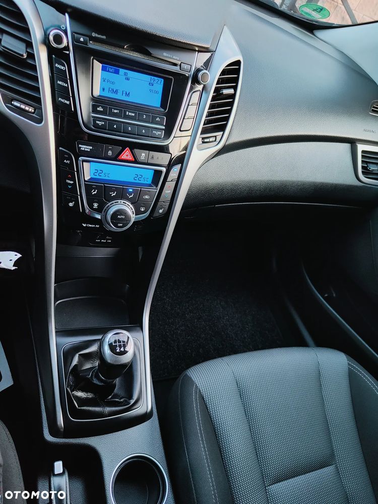 Hyundai i30 blue Kombi 1.6 GDi Style - 20