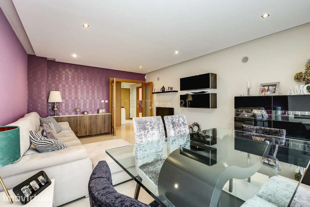 Excelente apartamento T1 na Amadora (Atalaia) com BOX - Grande imagem: 4/21