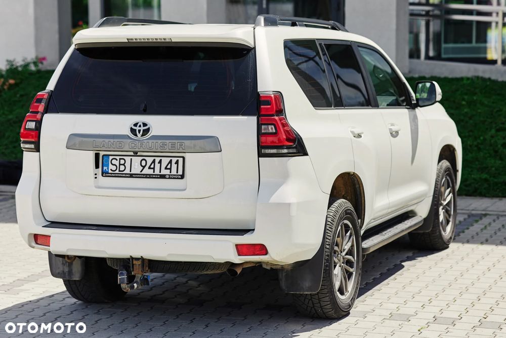 Toyota Land Cruiser LC 2.8 D-4D Invincible - 11